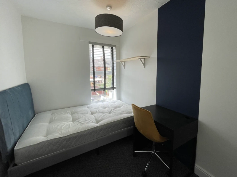 Bills Inclusive - 4 Bedroom House, 2 bath - Thumbnail 5